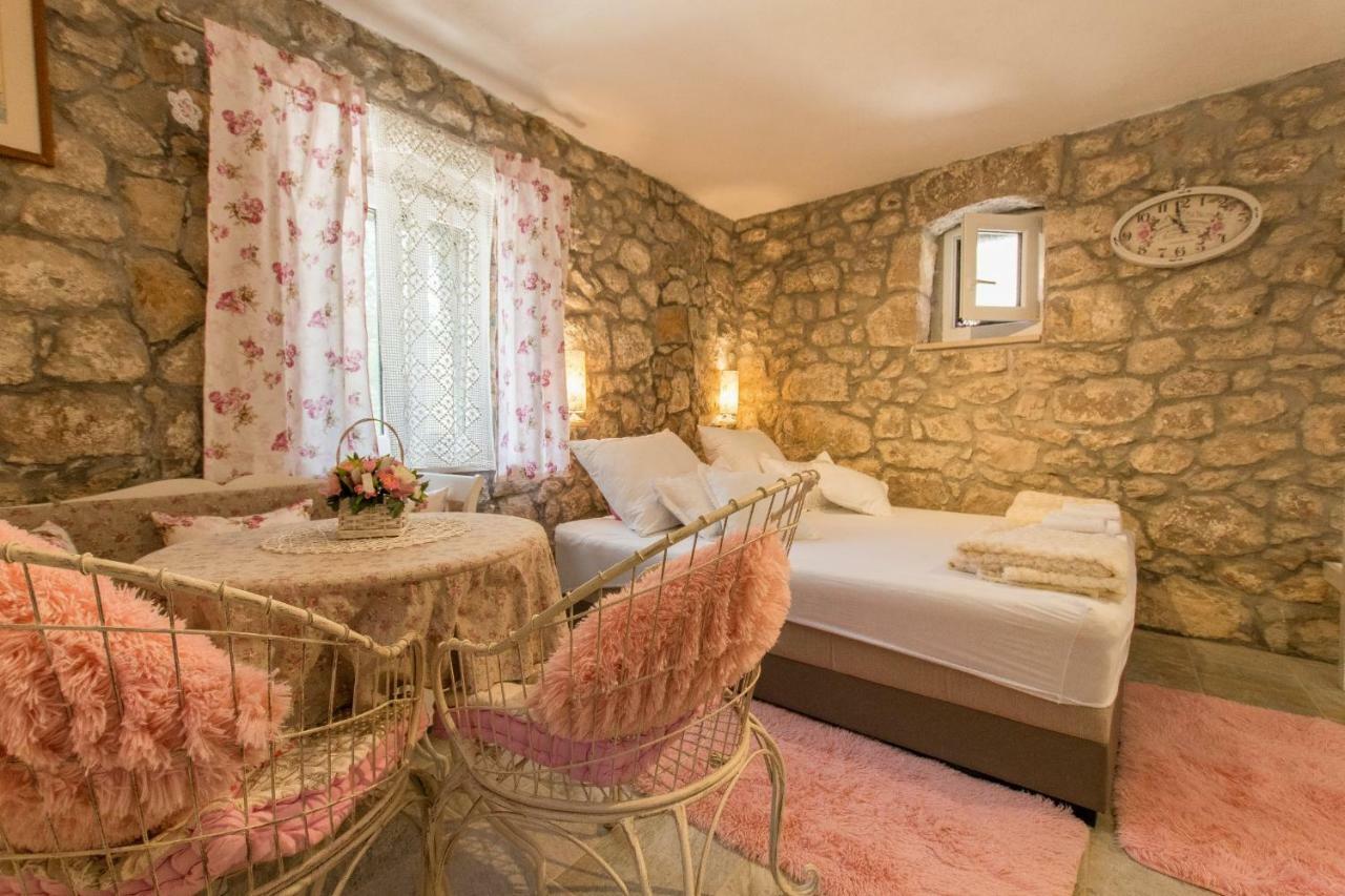 Donje Rascane Holiday Home Godinj מראה חיצוני תמונה