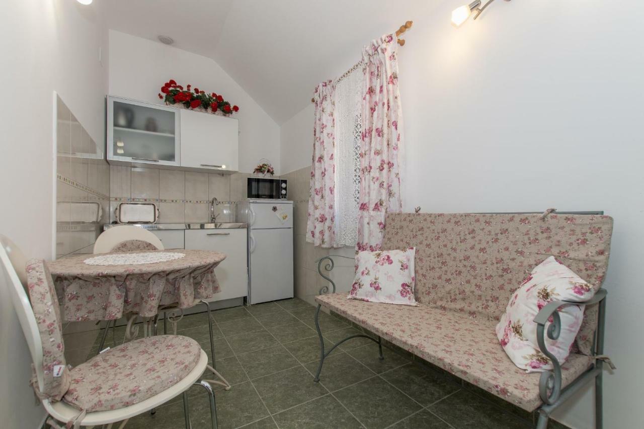Donje Rascane Holiday Home Godinj מראה חיצוני תמונה
