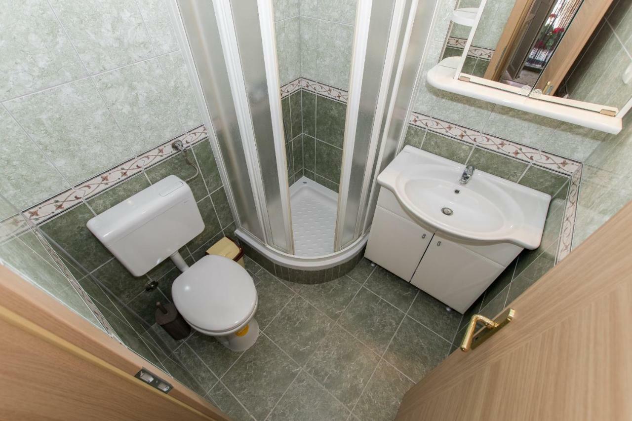 Donje Rascane Holiday Home Godinj מראה חיצוני תמונה