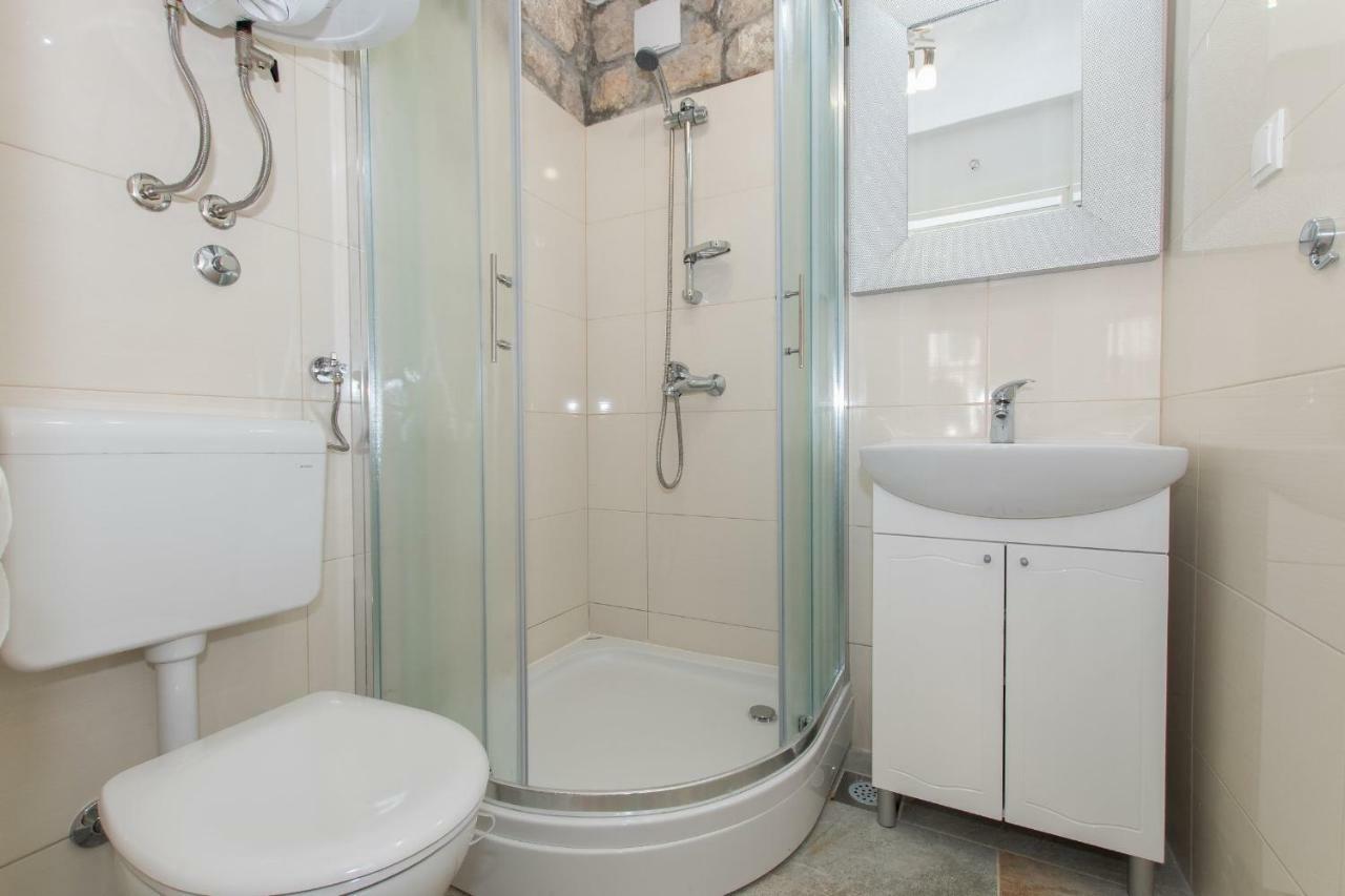 Donje Rascane Holiday Home Godinj מראה חיצוני תמונה